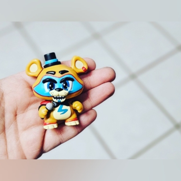 Funko FNAF Security Breach Mystery Minis Glamrock Freddy - Picture 2 of 12